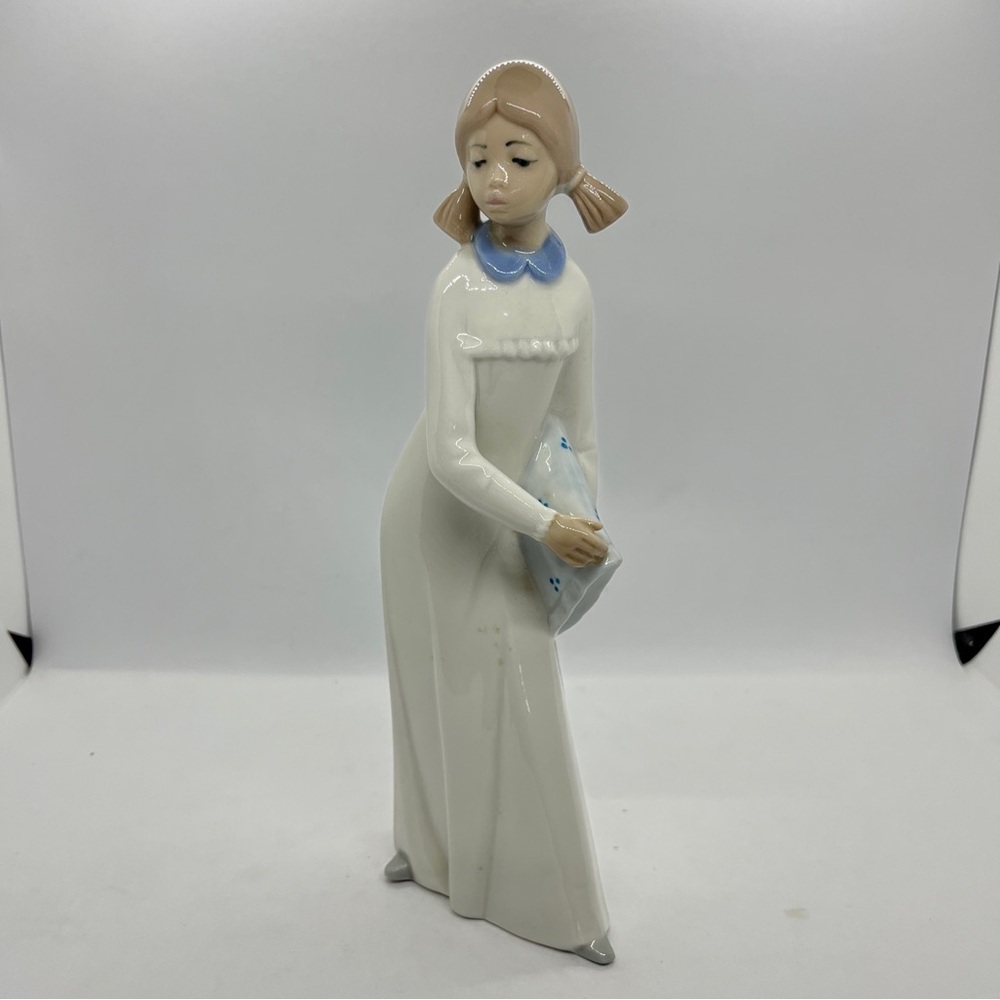 Vintage CASADES Girl Pigtails Porcelain Figurine Spain